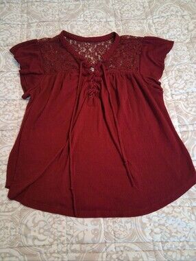 No Boundaries Lace-Yoke Tie-Front Top in Burgundy